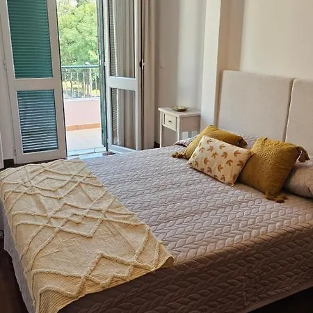 Garden And Seaview - Free Parking